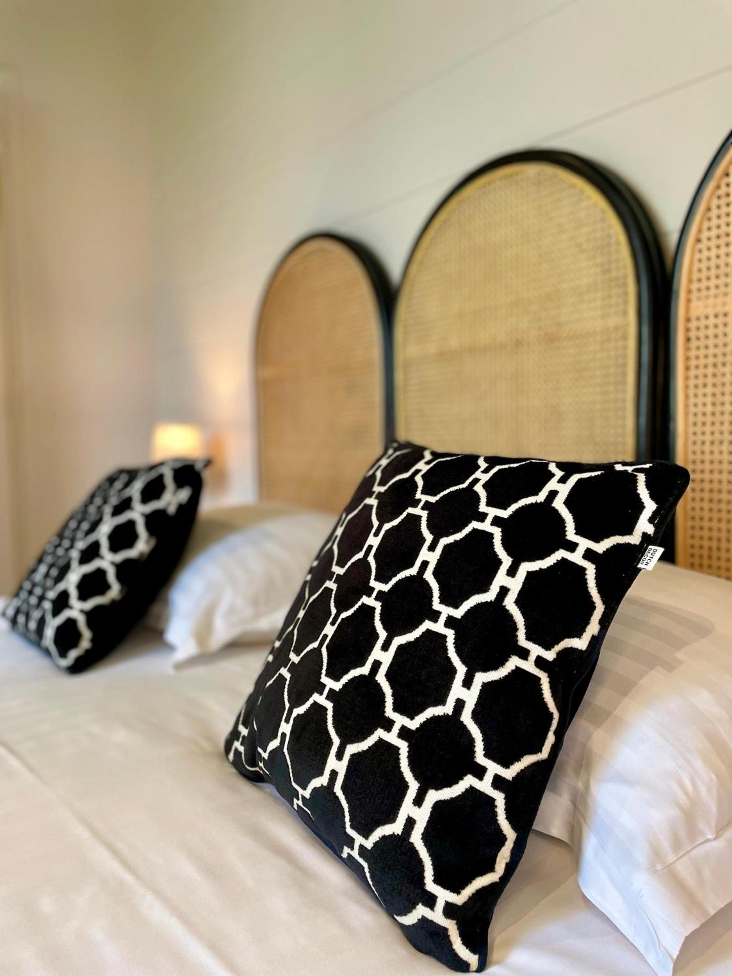 Hotel Les Costans, The Originals Relais Perros-Guirec